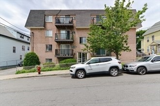 22 Irving St Unit 14, Everett, MA 02149