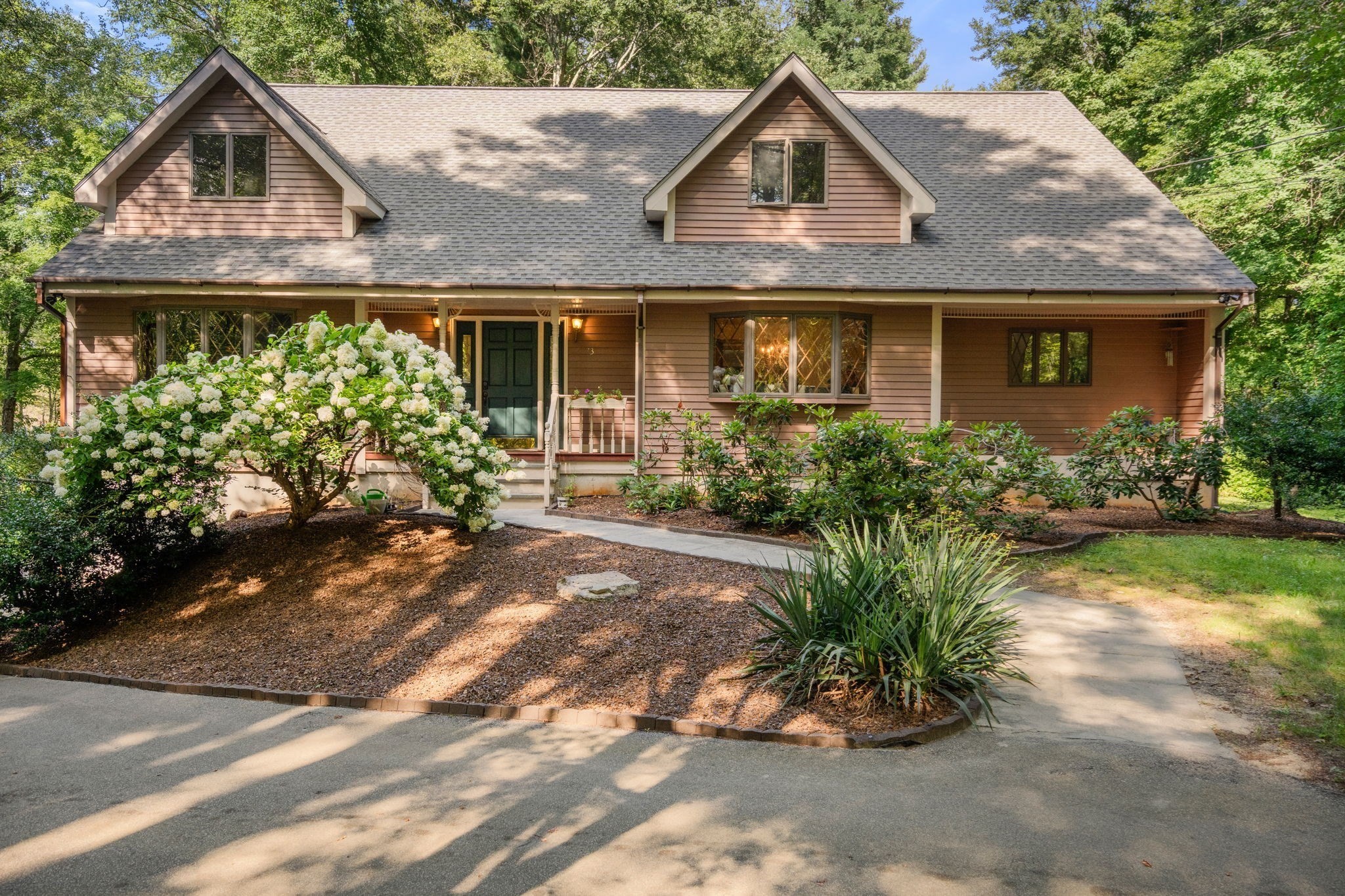 73 Main St, Sutton, MA 01590