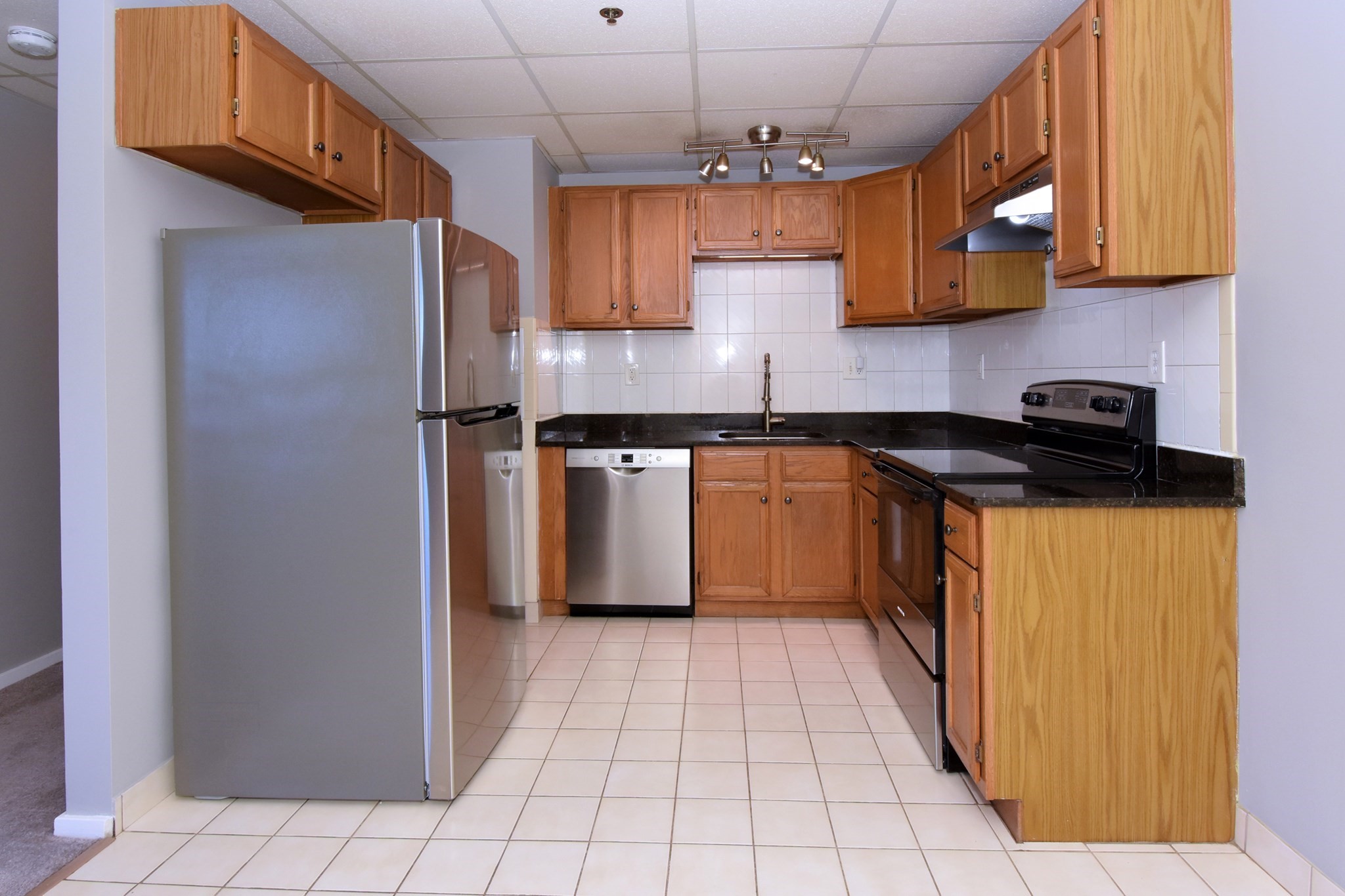 64 Foster St Unit 301, Peabody, MA 01960 - Image 8
