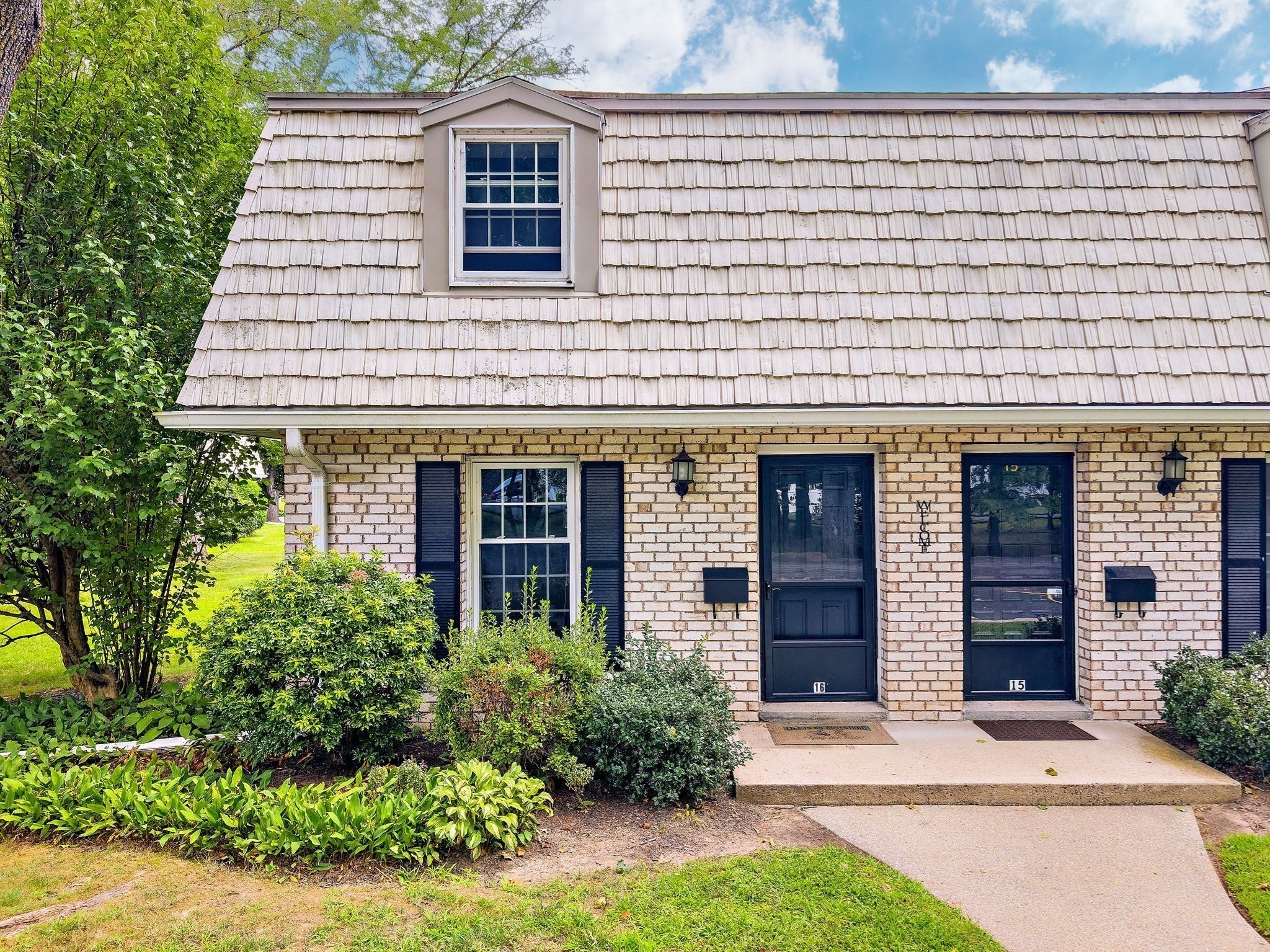 16 Corey Colonial Unit 16, Agawam, MA 01001