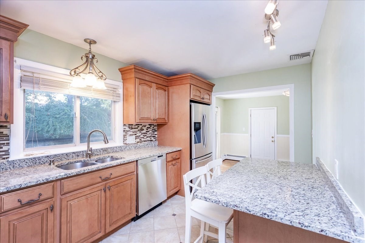 98 Pleasant View St, Methuen, MA 01844 - Image 3