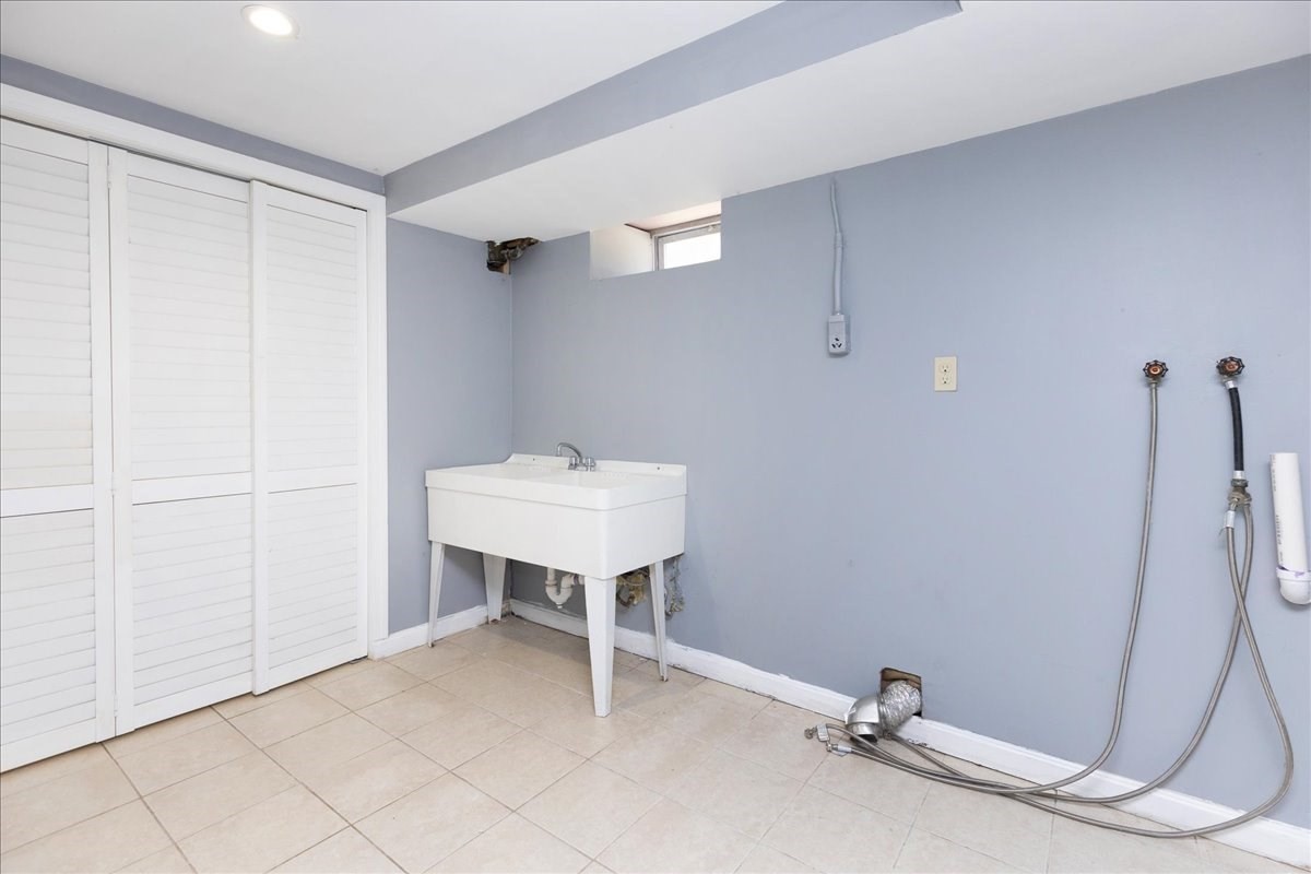 98 Pleasant View St, Methuen, MA 01844 - Image 32