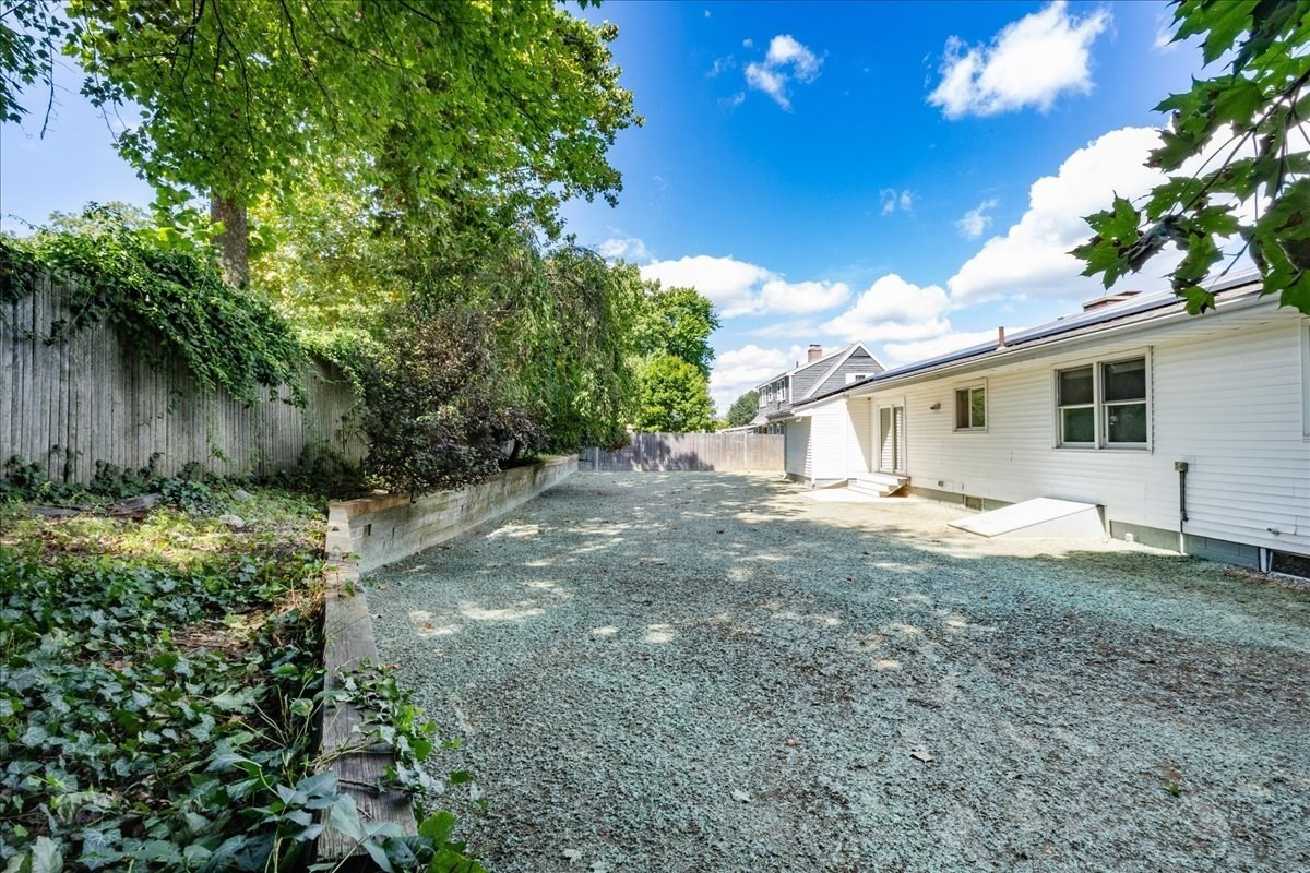 98 Pleasant View St, Methuen, MA 01844 - Image 37