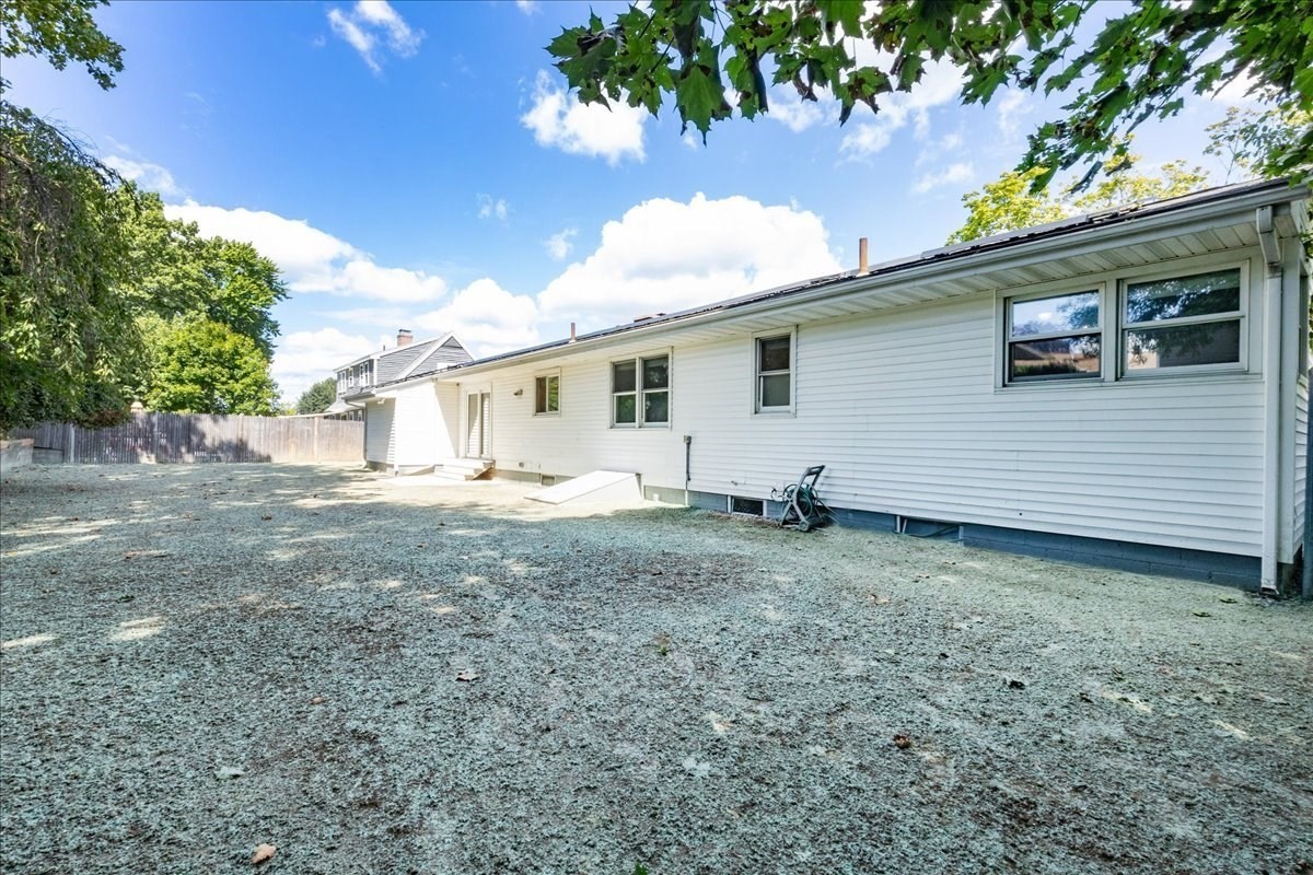 98 Pleasant View St, Methuen, MA 01844 - Image 38