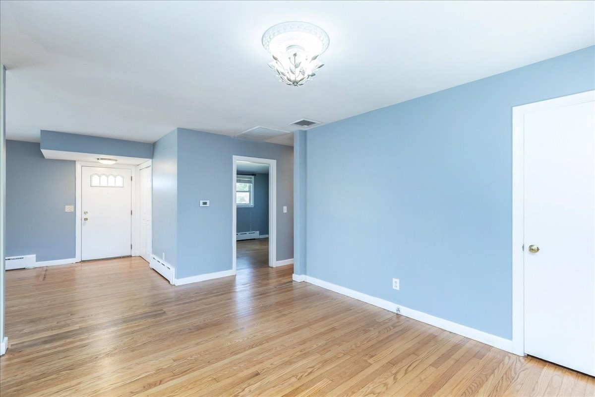 98 Pleasant View St, Methuen, MA 01844 - Image 10
