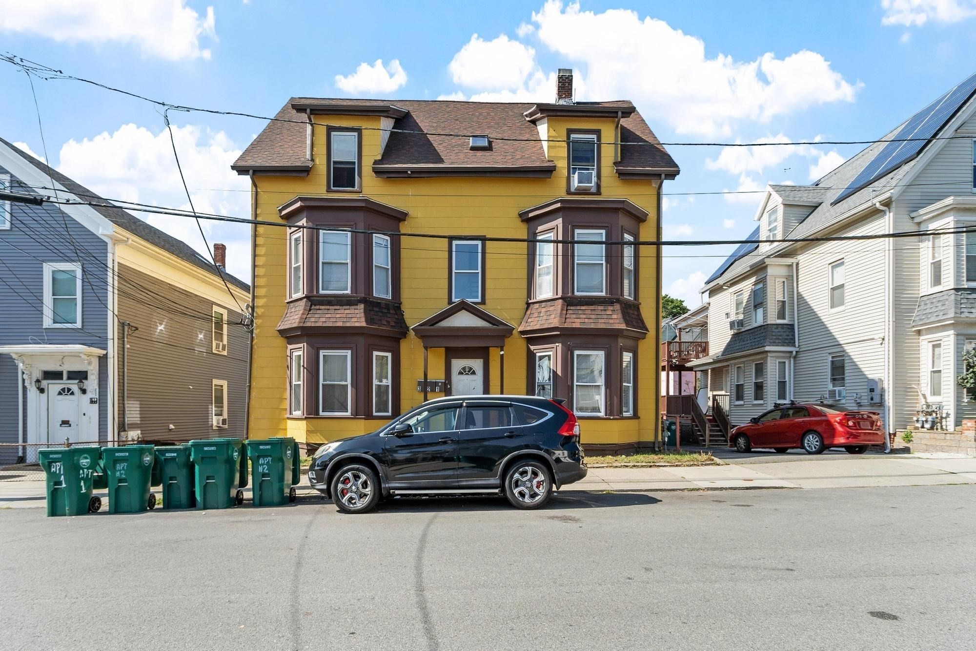 107 Hollingsworth St, Lynn, MA 01902