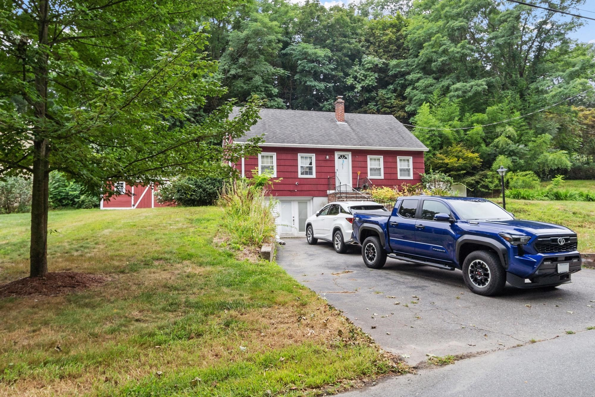 225 Golden Hill Ave, Haverhill, MA 01830