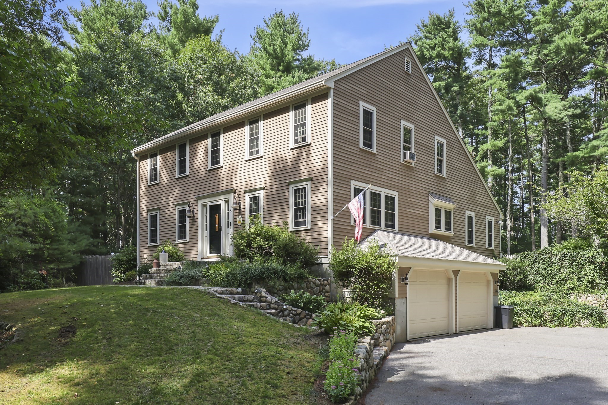 5 Dawn Way, Carver, MA 02330