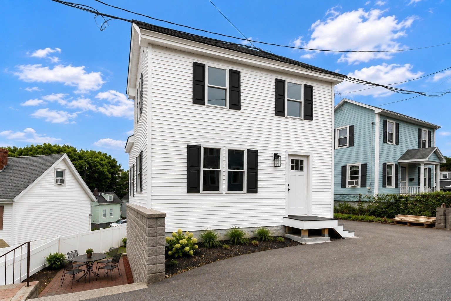 11 Hovey St, Woburn, MA 01801