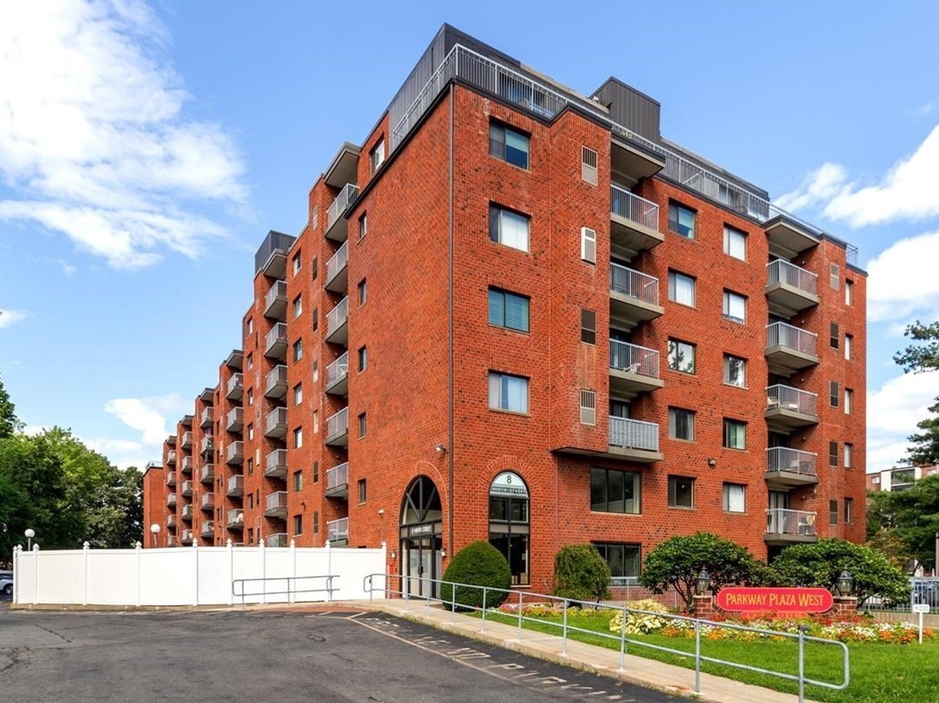 8 9th Unit 411, Medford, MA 02155