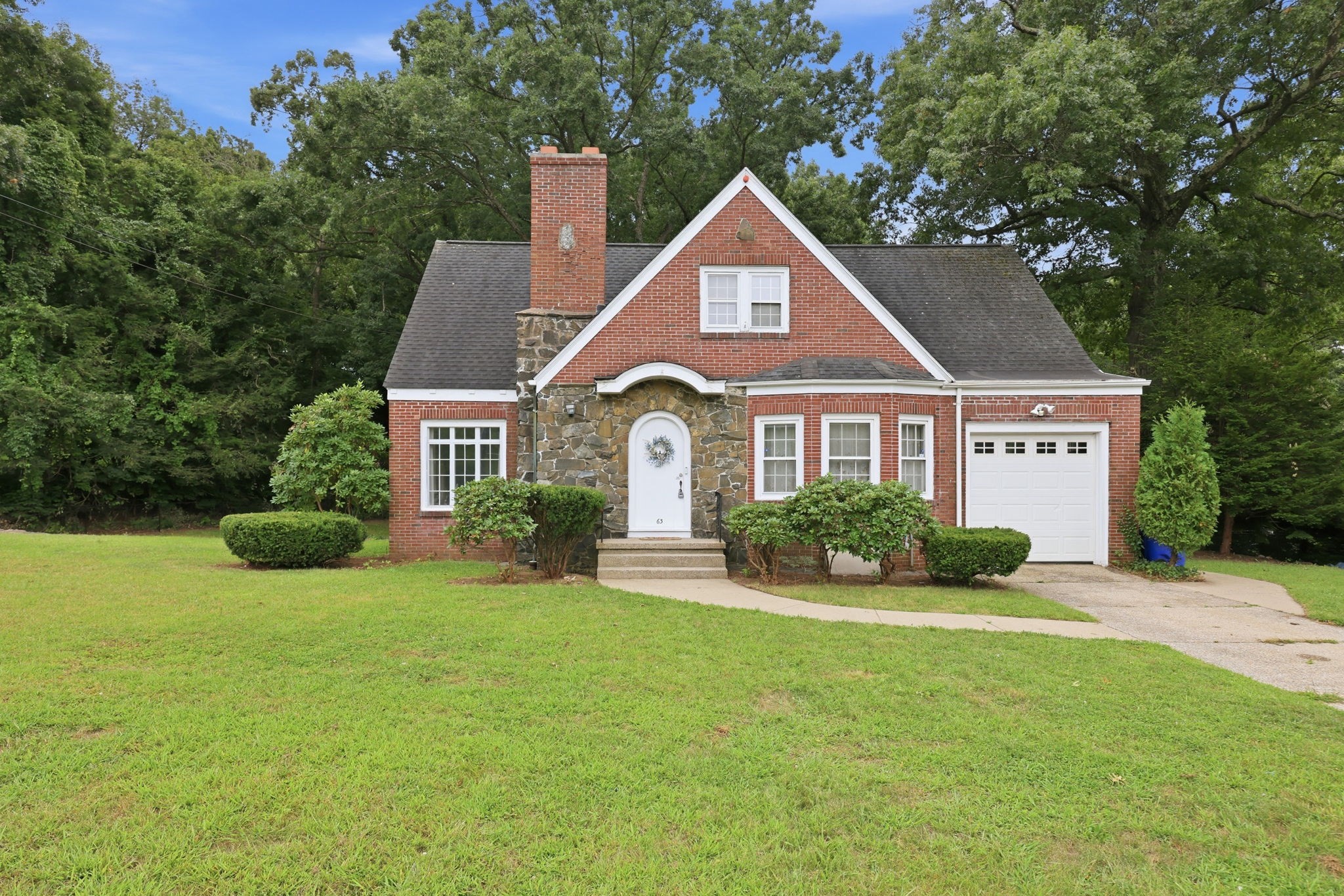 63 Goodwin St, Springfield, MA 01151