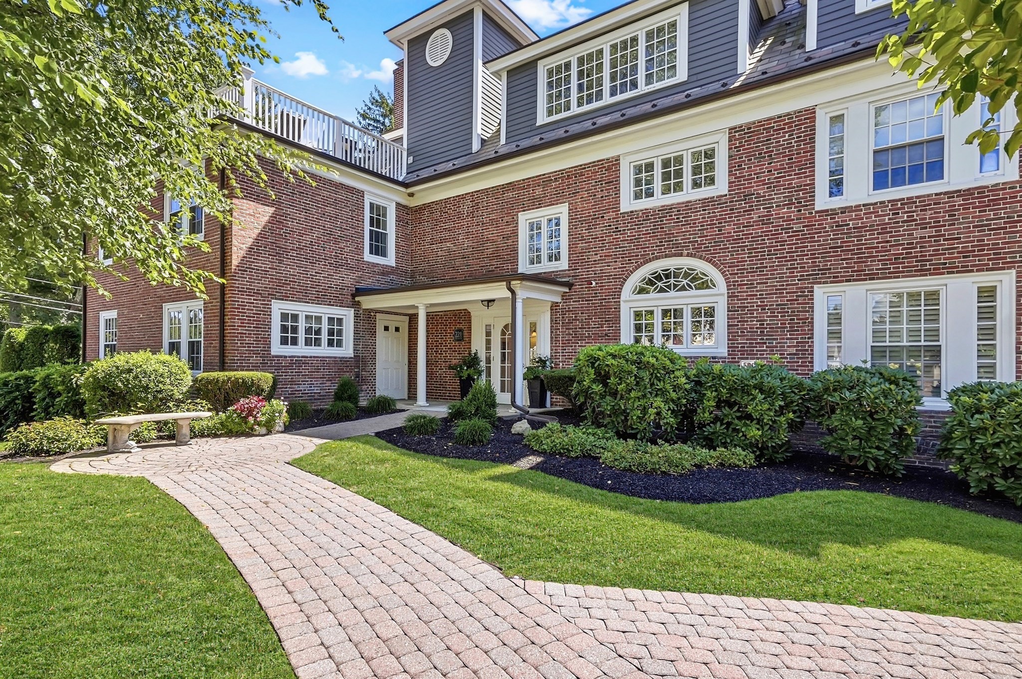 221 Worcester Lane Unit 6, Waltham, MA 02451