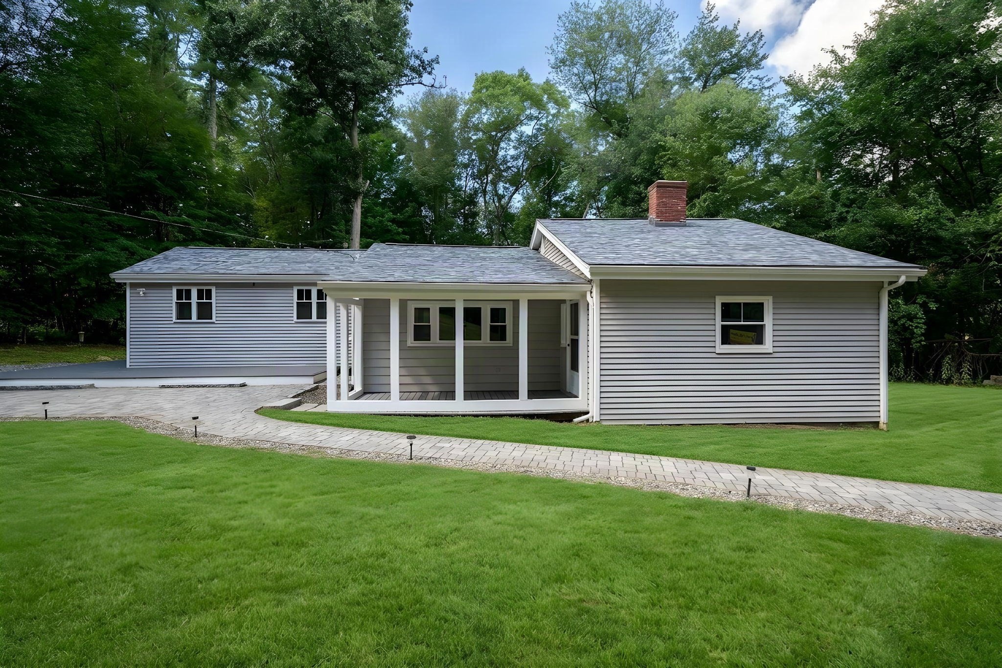 23 Woodbury Rd, Southborough, MA 01772