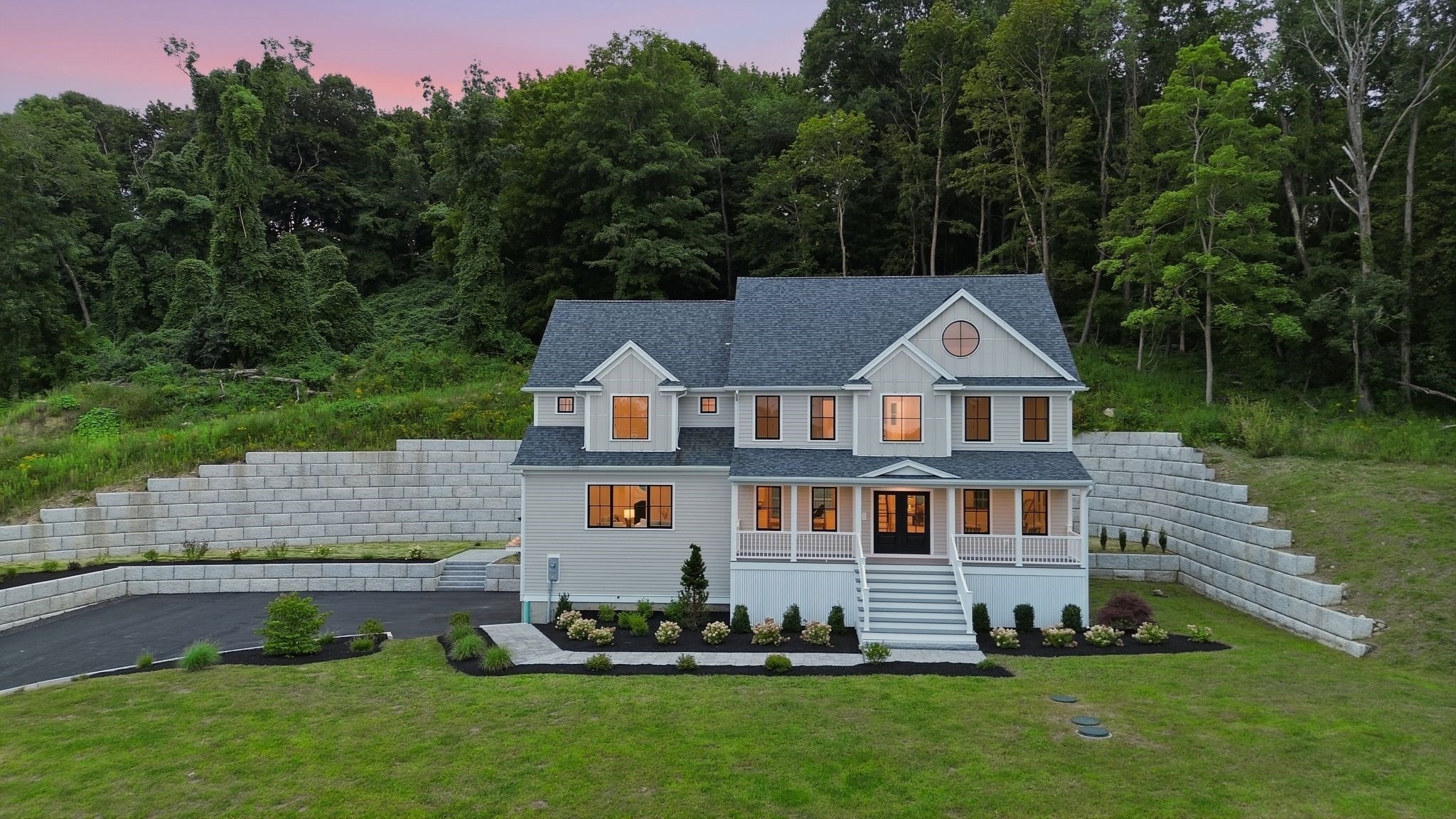 161 Bridge St, Hamilton, MA 01982