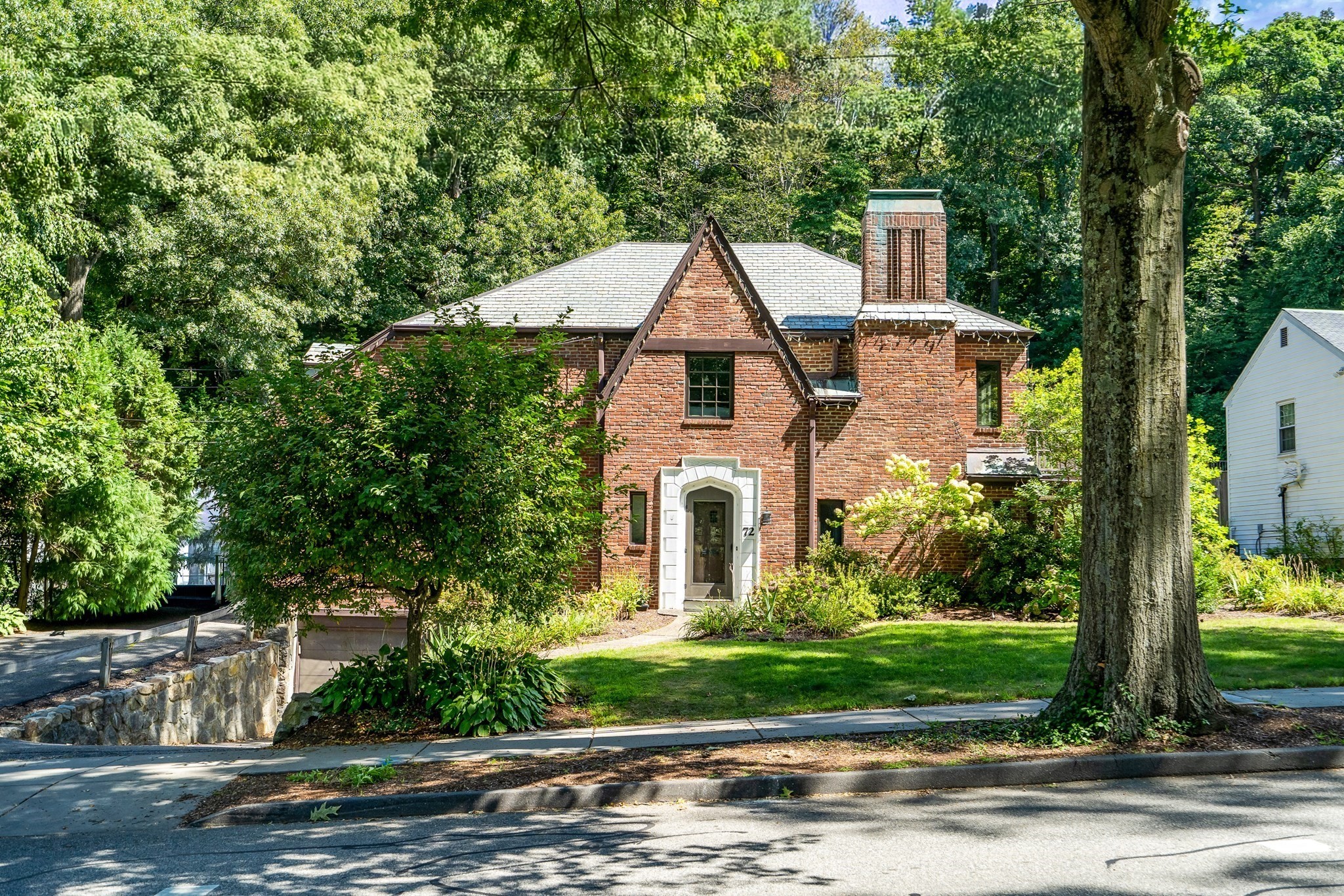 72 Beverly Rd, Brookline, MA 02467
