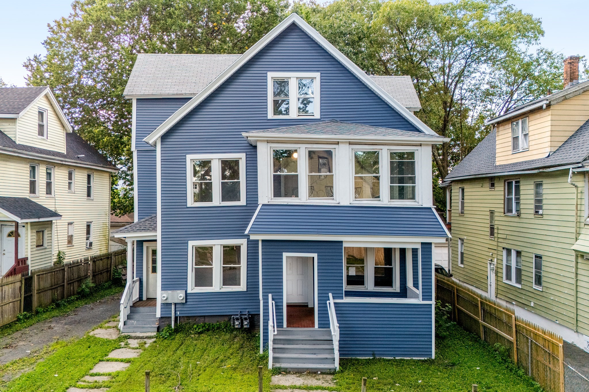 172 Euclid Ave, Springfield, MA 01108