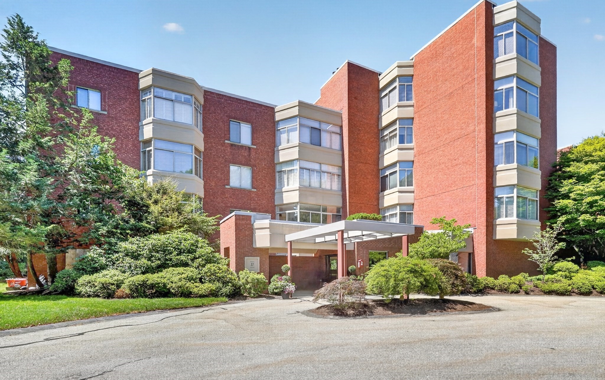 99 Florence Street Unit 2A, Newton, MA 02467
