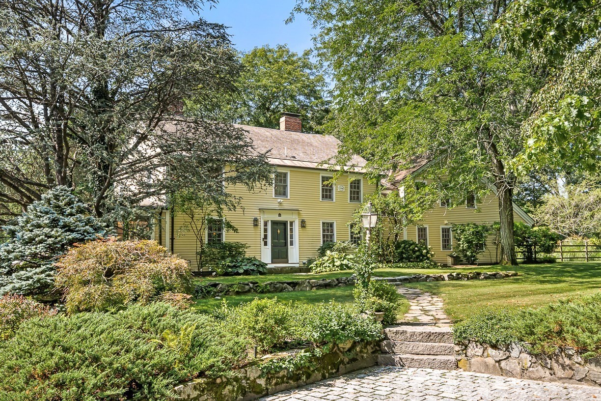 151 Oakland Street, Wellesley, MA 02481