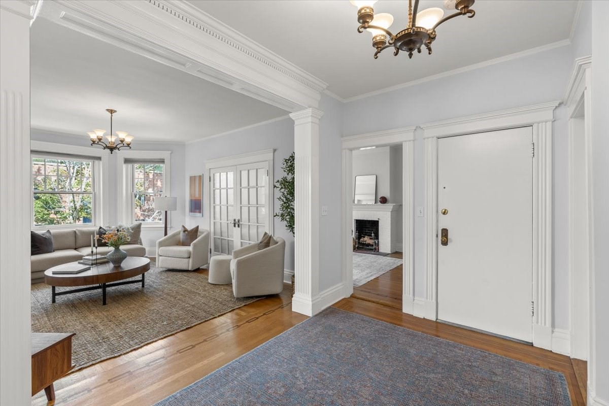 47 Alton Pl Unit 3, Brookline, MA 02446
