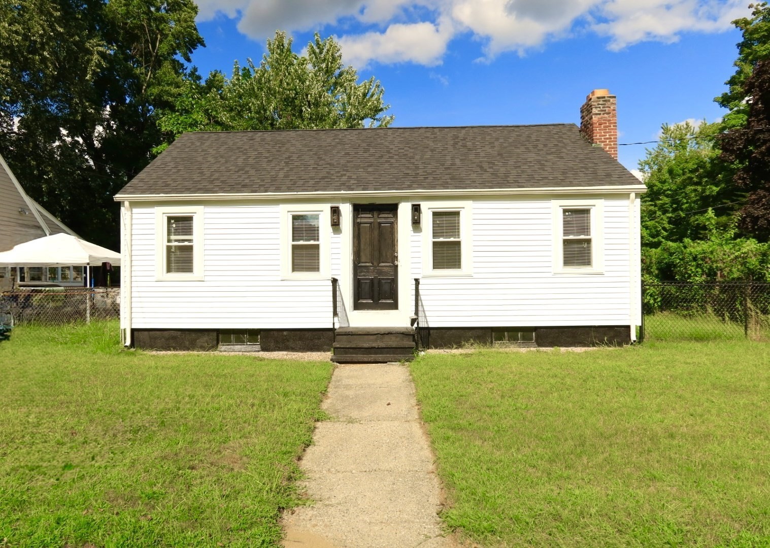 61 Russell Street, Springfield, MA 01104
