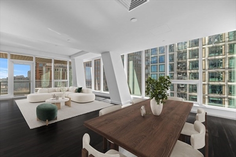 150 Seaport Blvd