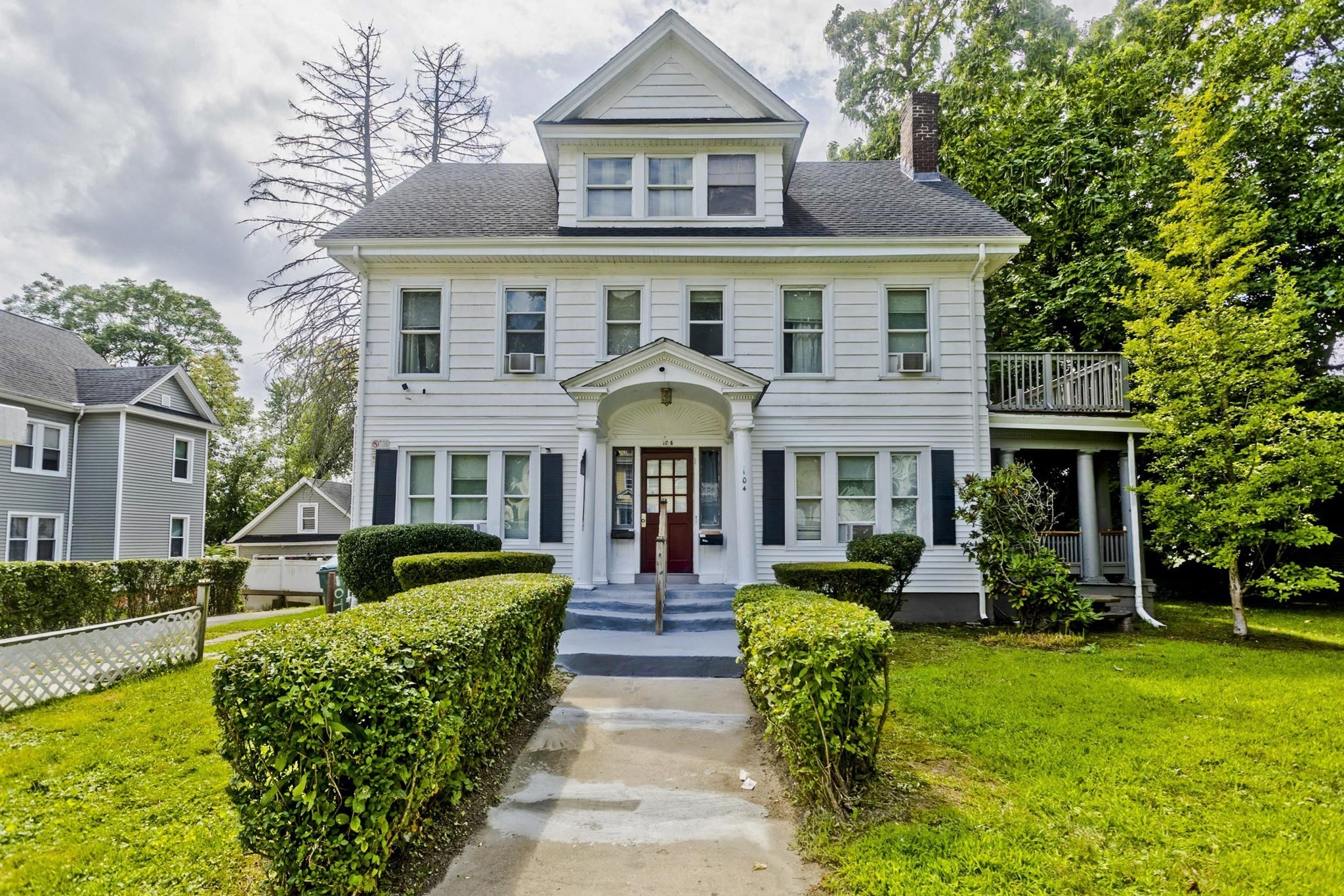 104 Narragansett St, Springfield, MA 01107