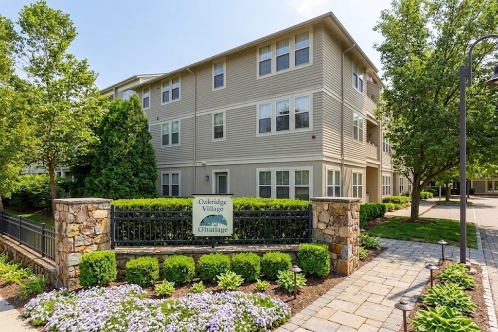 2 Harvest Drive Unit 209, North Andover, MA 01845