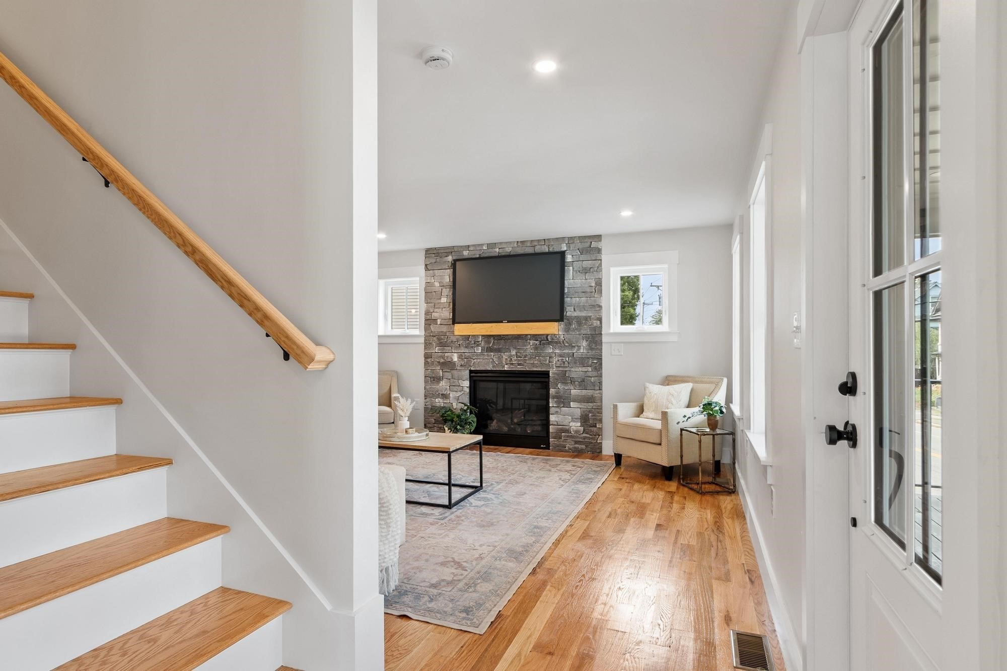 688 Westford St, Lowell, MA 01851 - Image 22