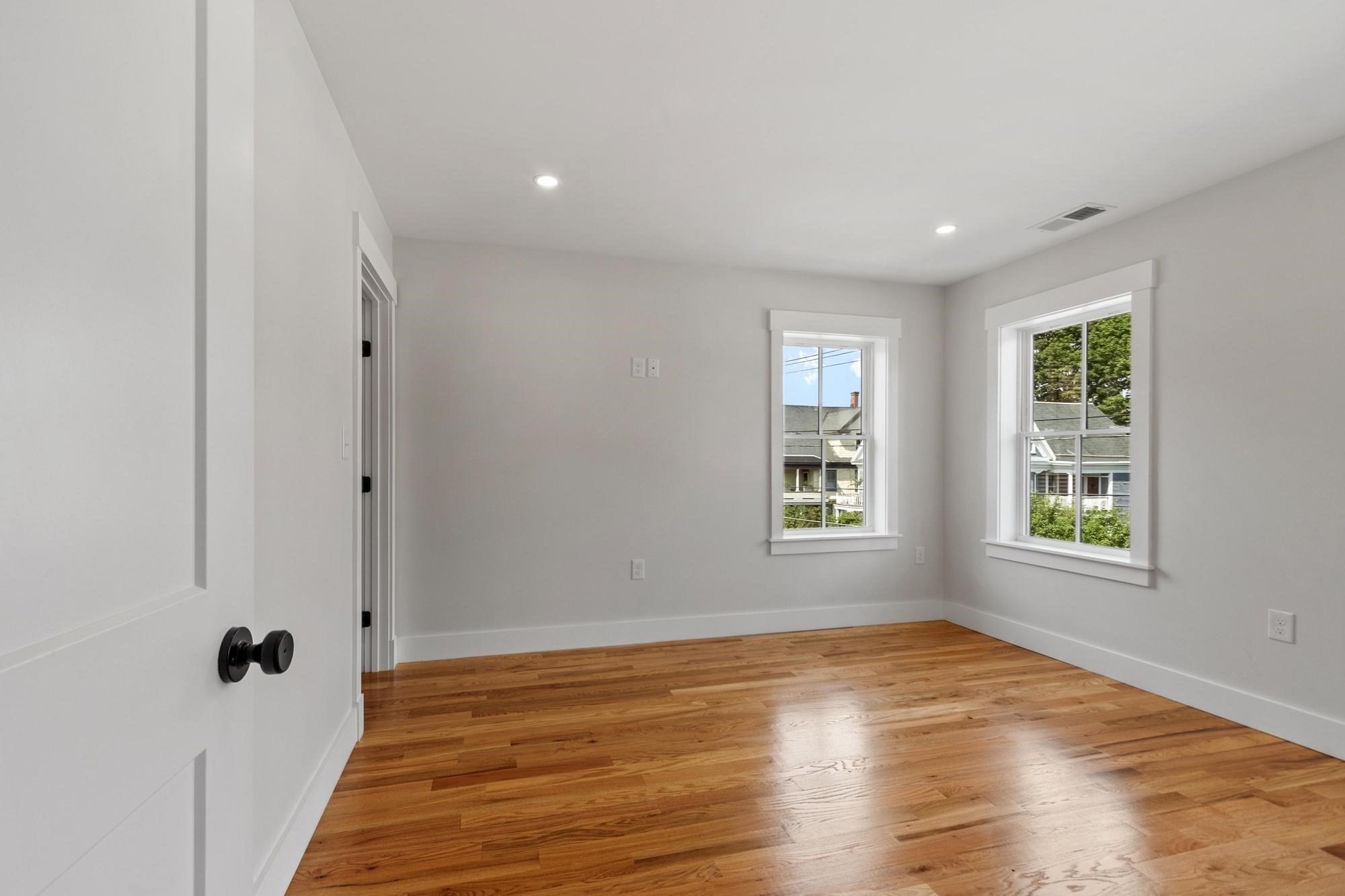 688 Westford St, Lowell, MA 01851 - Image 31