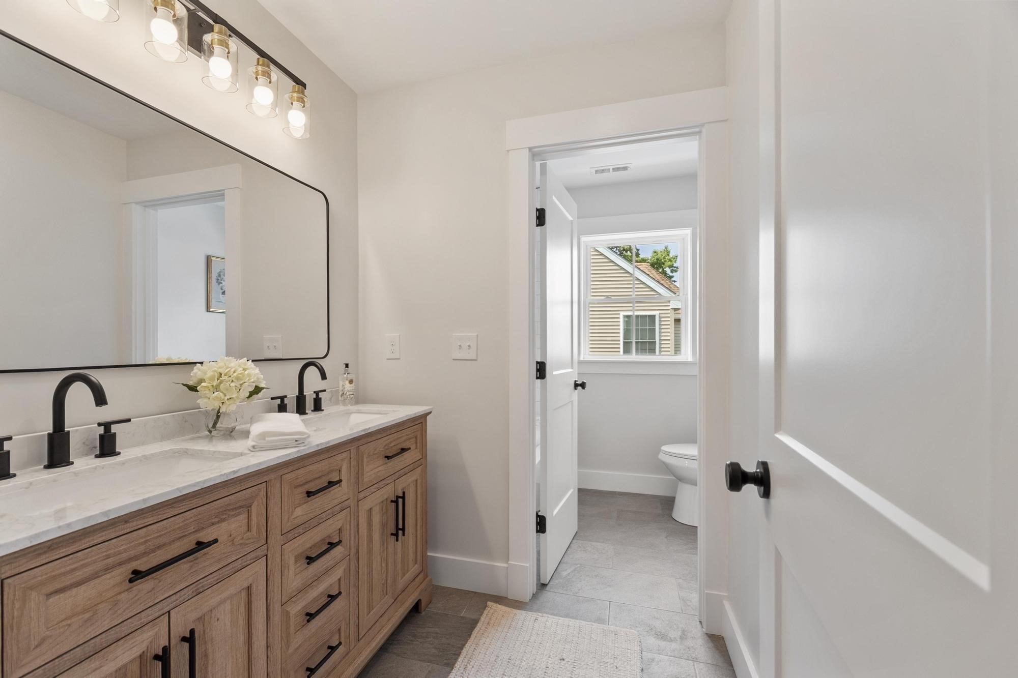 688 Westford St, Lowell, MA 01851 - Image 36