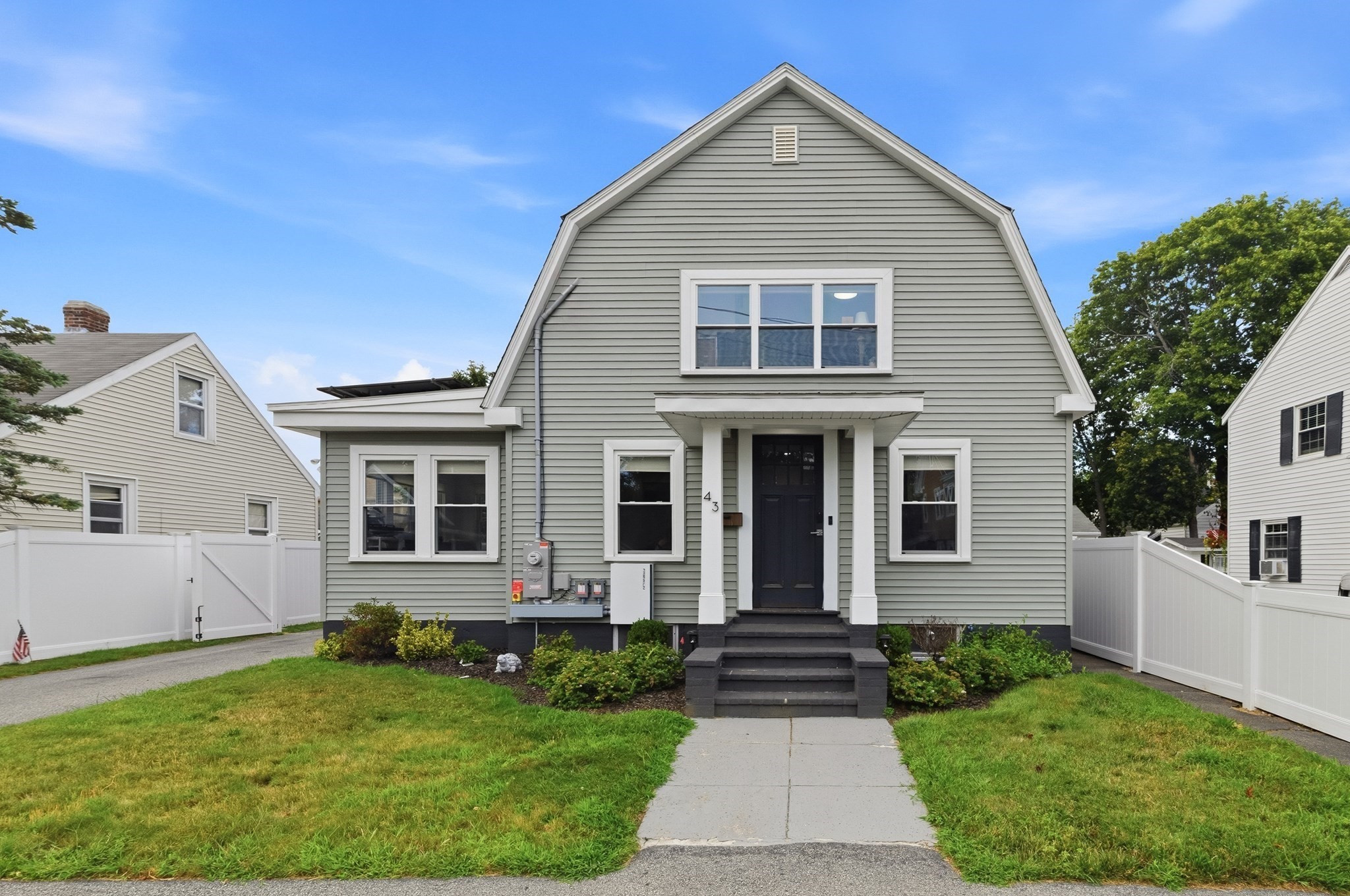 43 Standish St, Weymouth, MA 02191