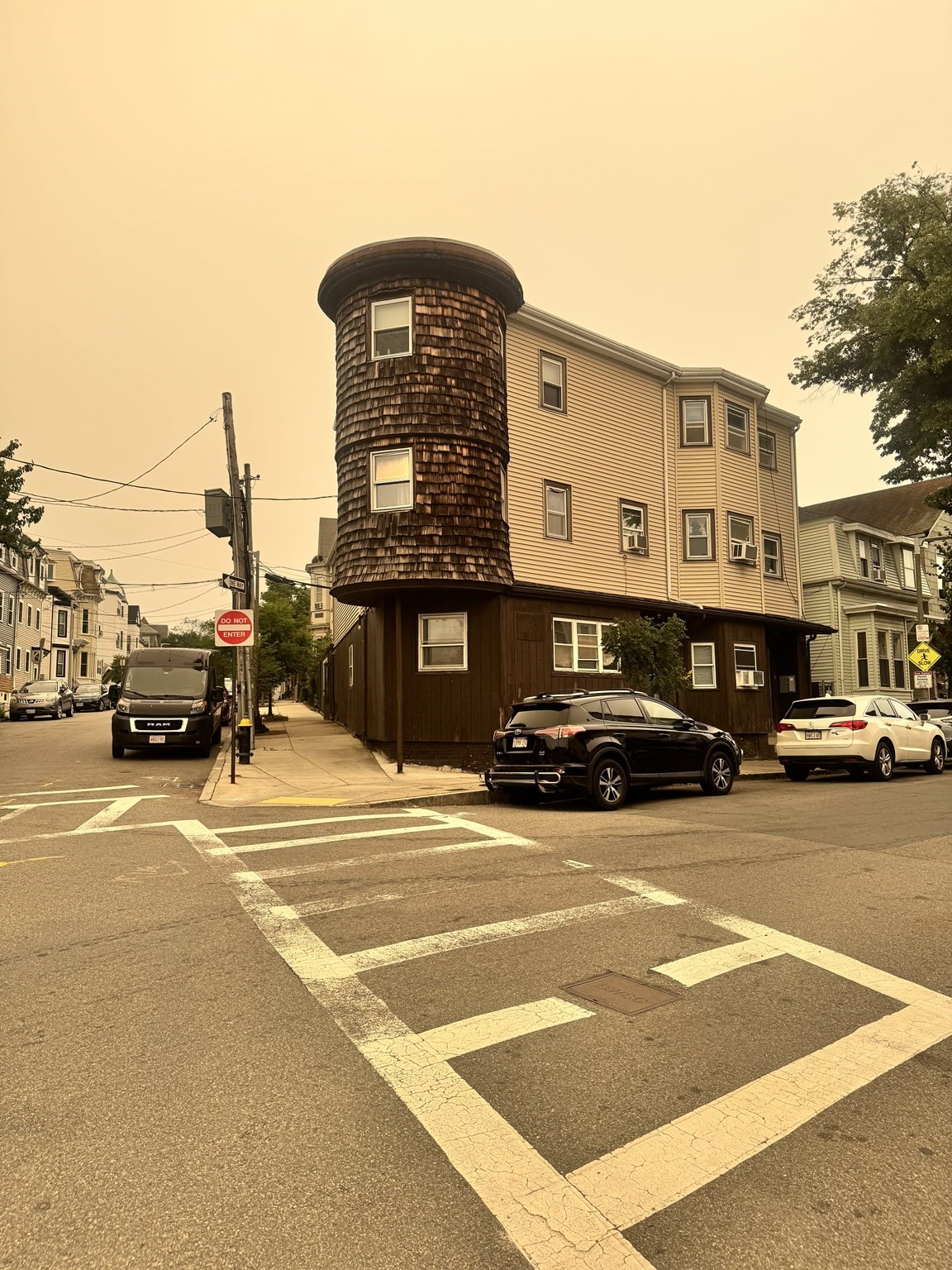 10 Marion St, Boston - East Boston, MA 02128