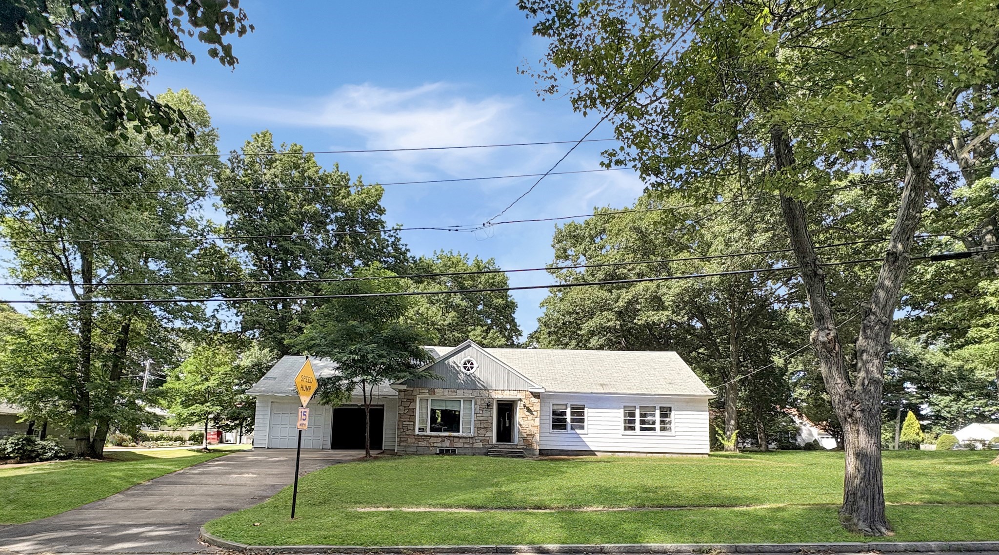 35 Rexhame Rd, Worcester, MA 01606