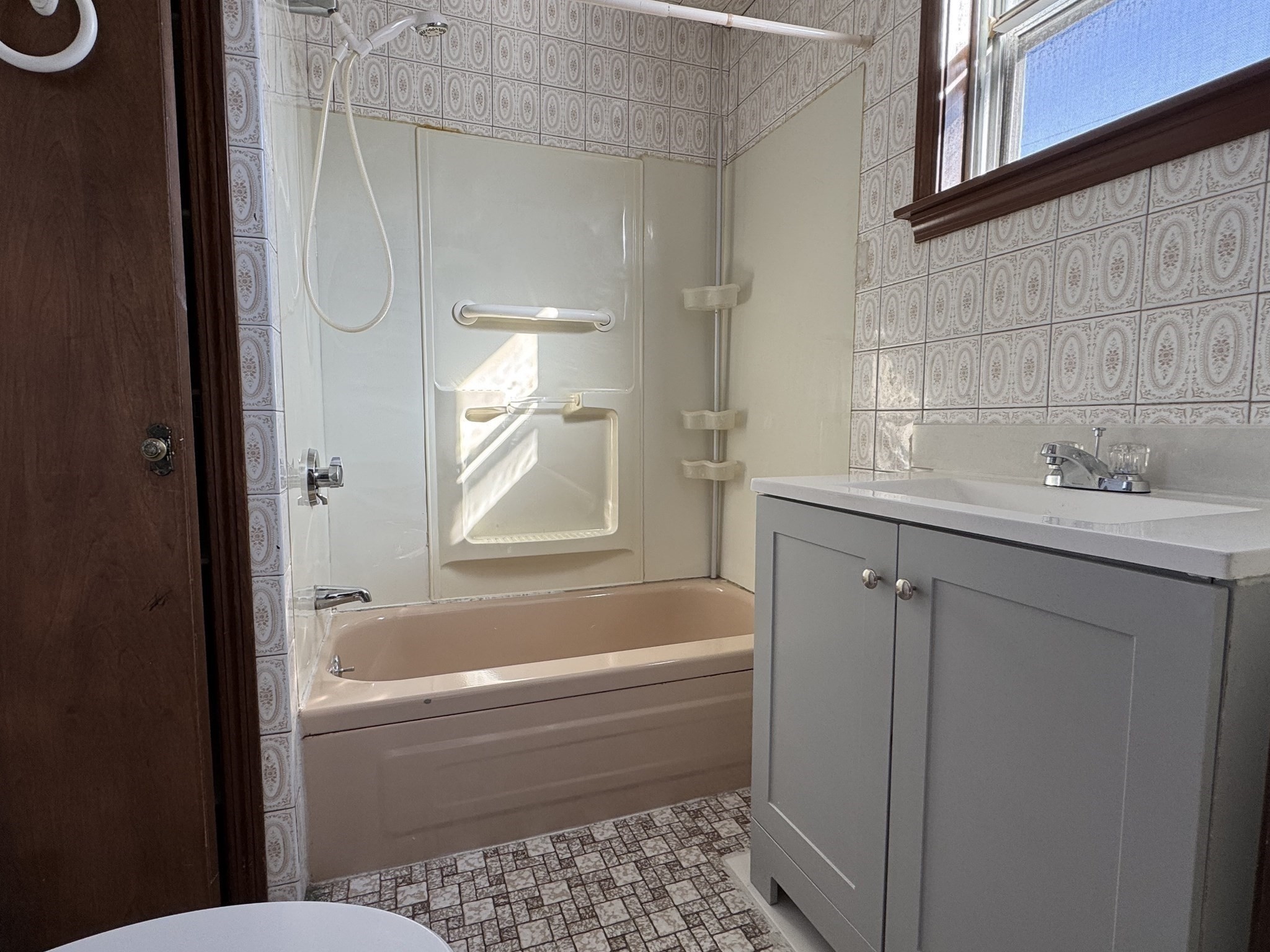 631 Walnut St, Fall River, MA 02720 - Image 37