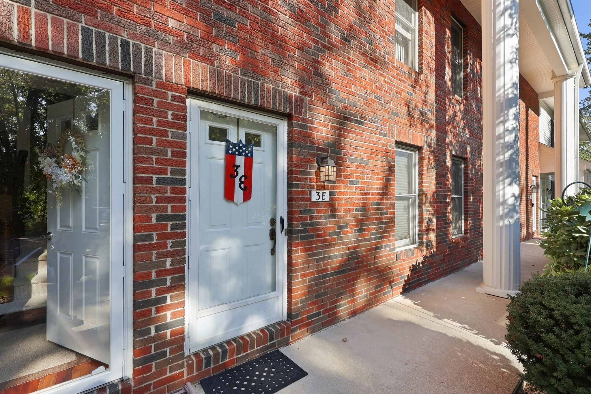 3 Castle Hill Rd Unit E, Agawam, MA 01001