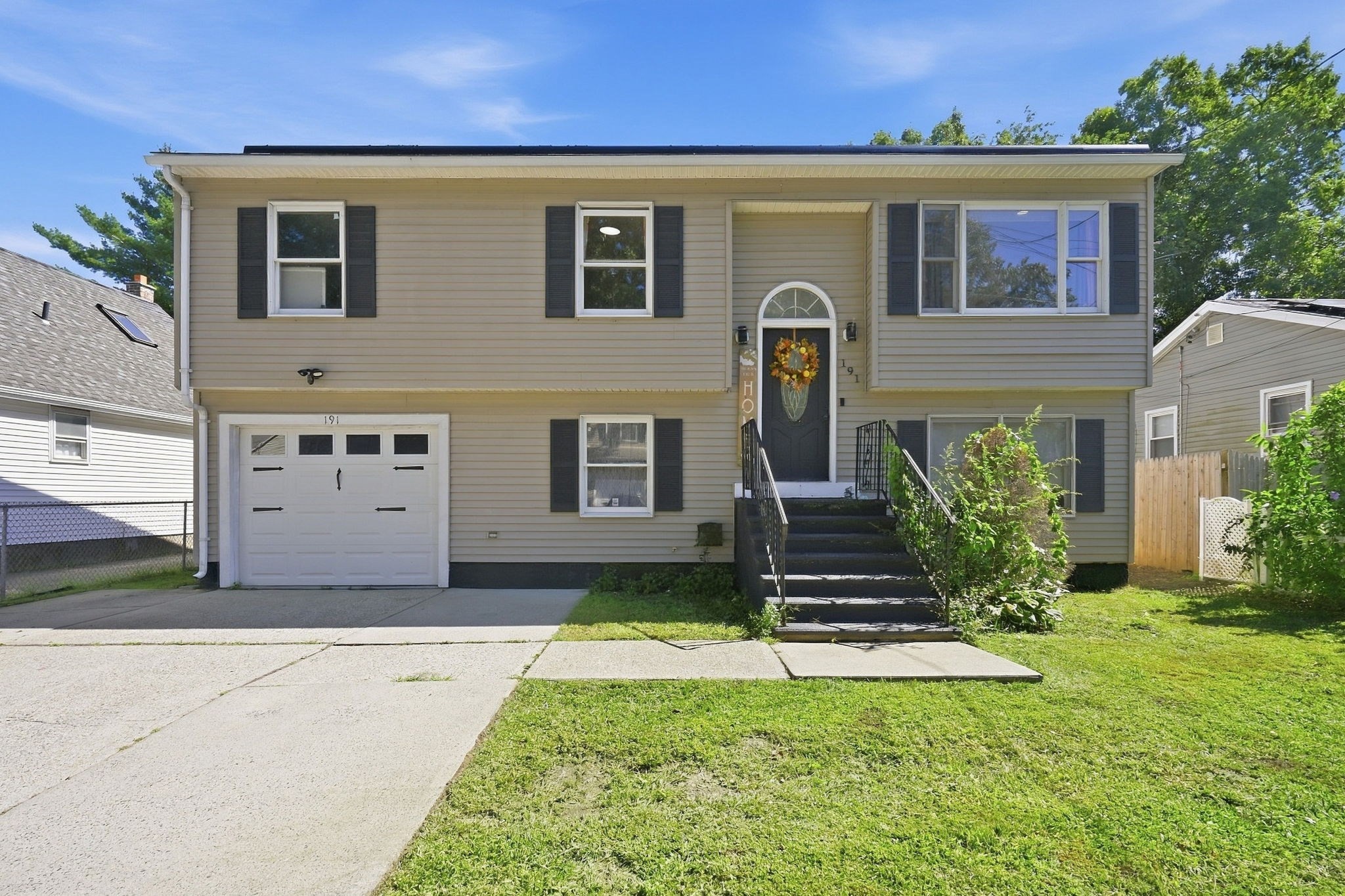 191 Lamont St, Springfield, MA 01119