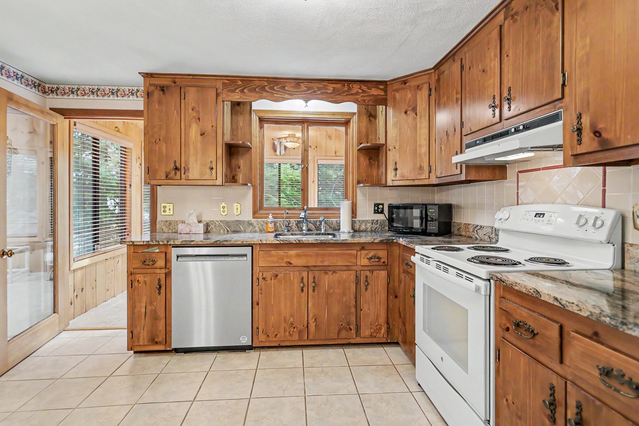 6 Partridge Rd, Methuen, MA 01844 - Image 11
