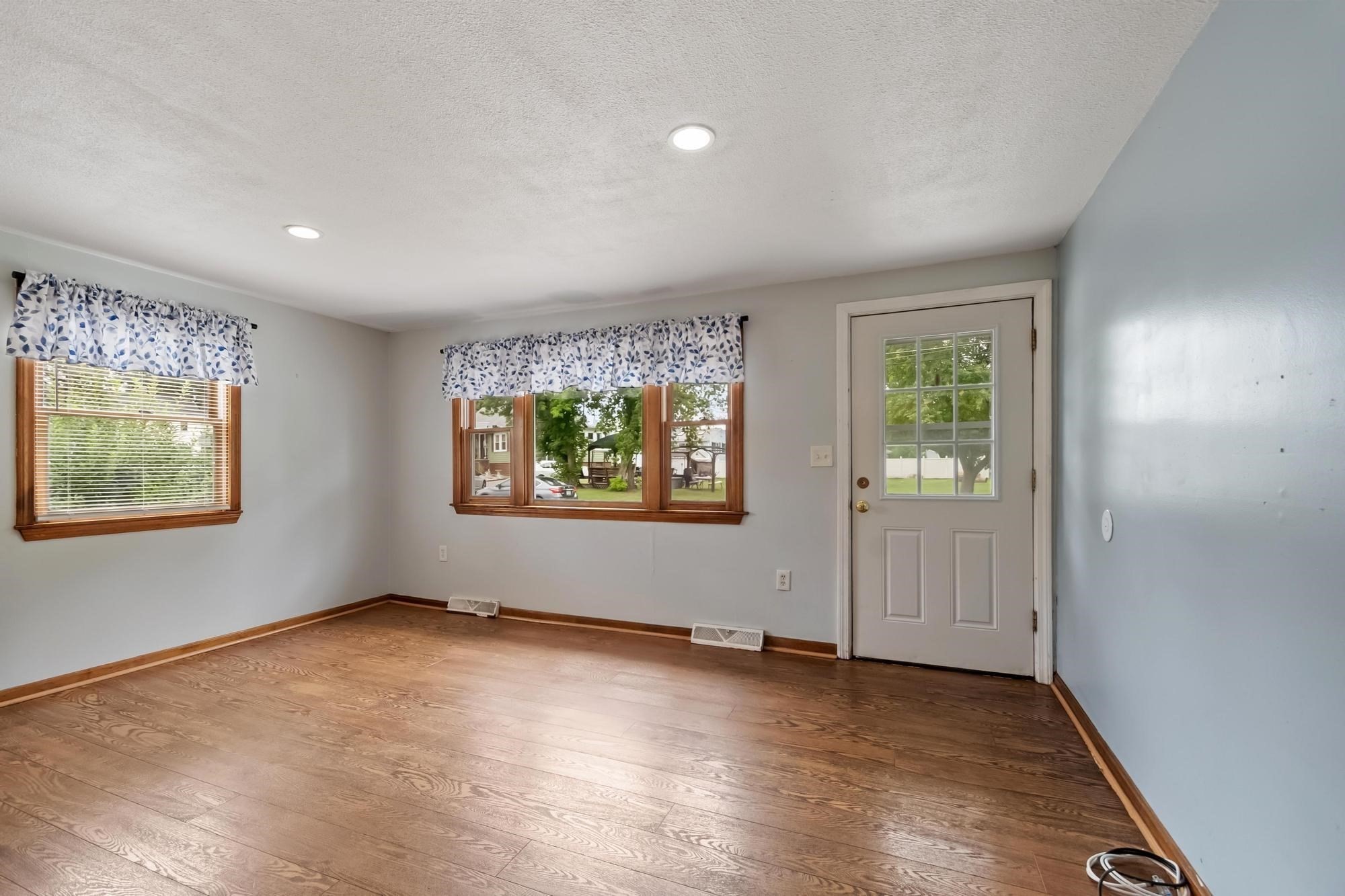 170 Townsend Ave, Lowell, MA 01854 - Image 3
