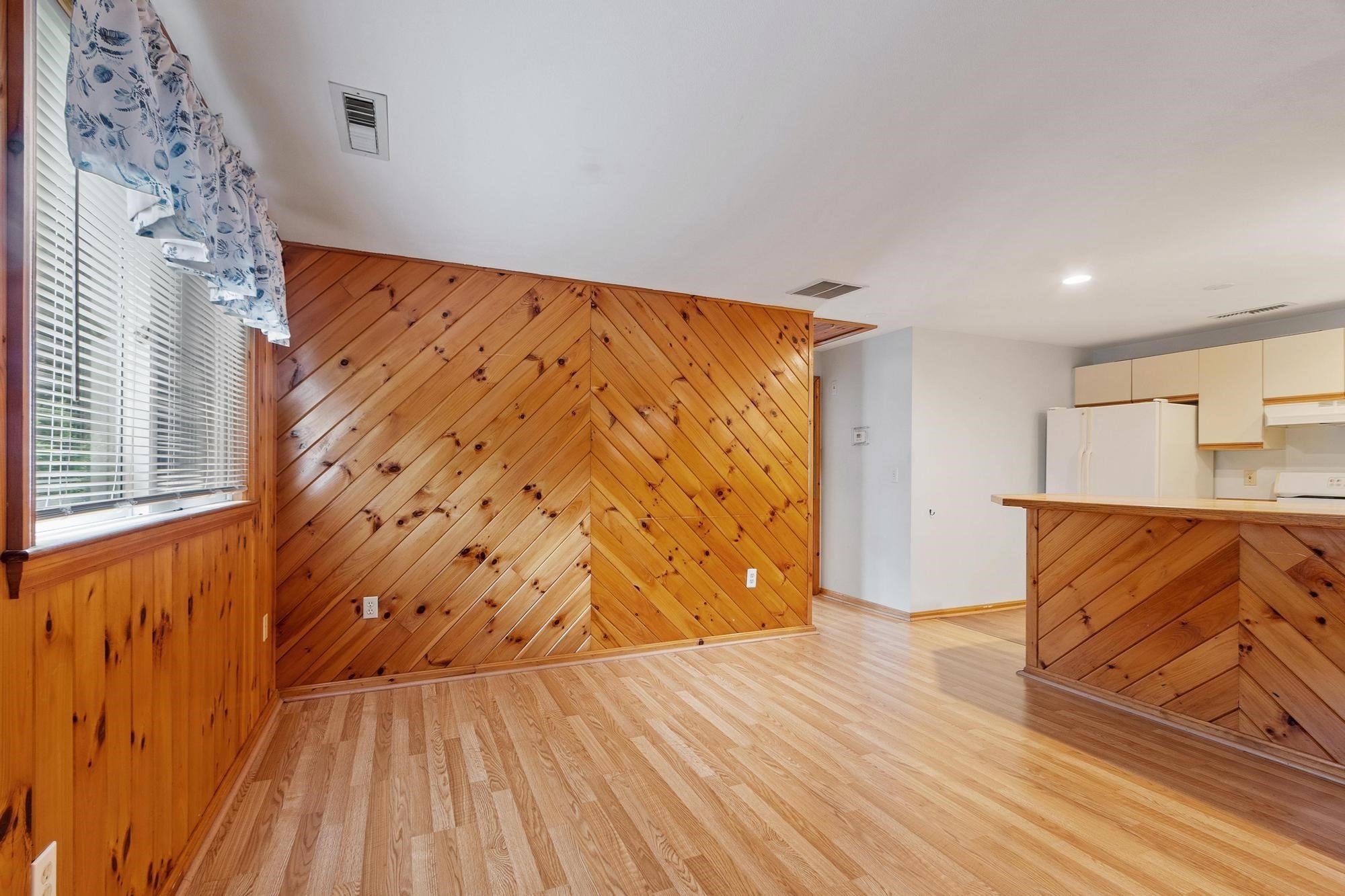 170 Townsend Ave, Lowell, MA 01854 - Image 27