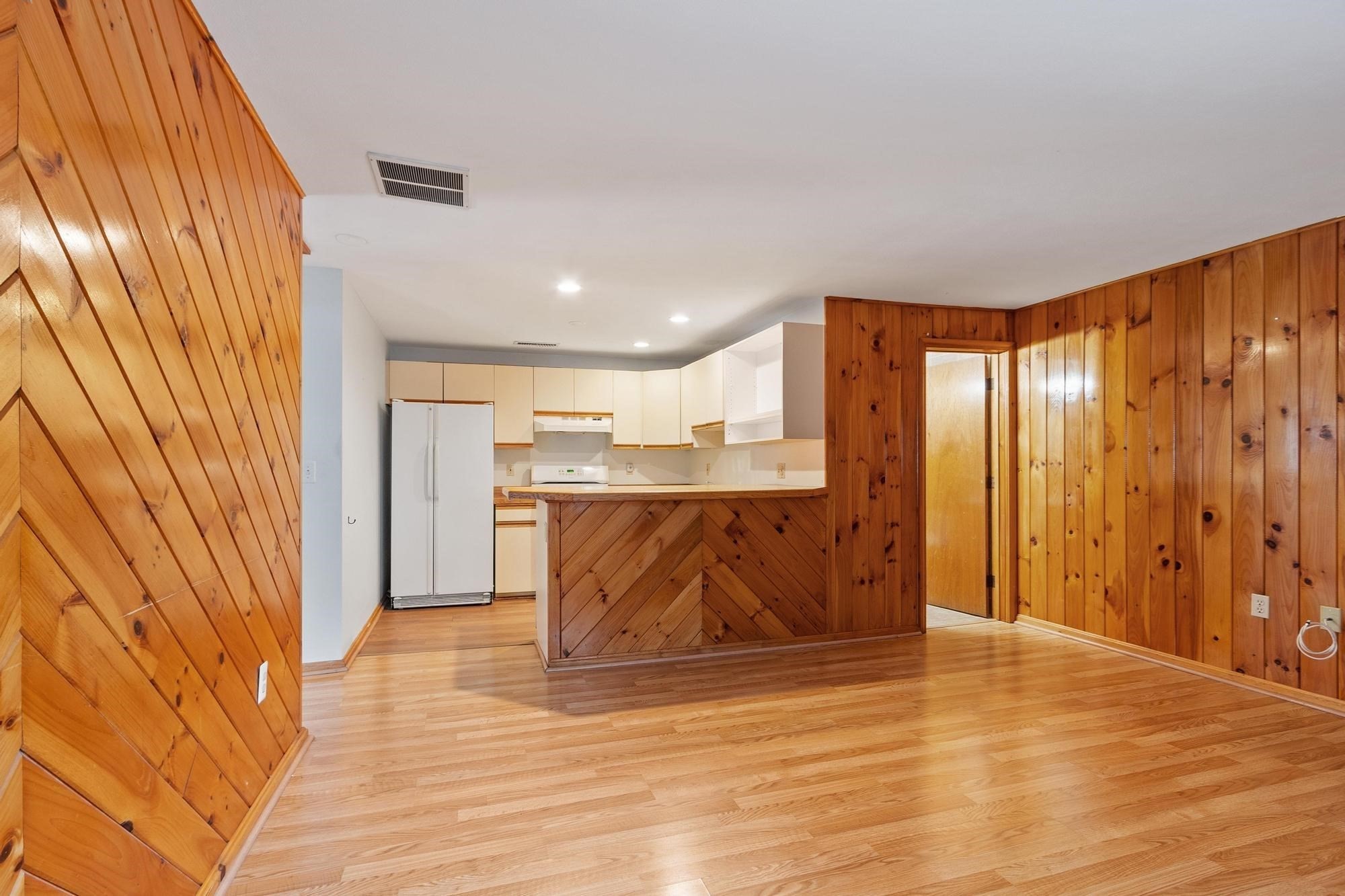 170 Townsend Ave, Lowell, MA 01854 - Image 28