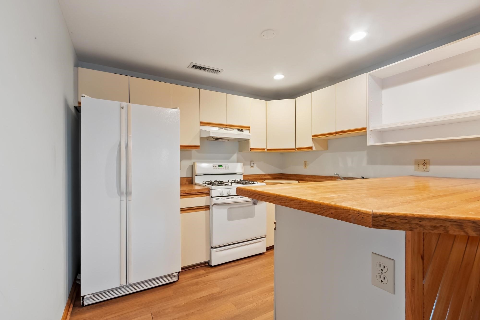170 Townsend Ave, Lowell, MA 01854 - Image 30