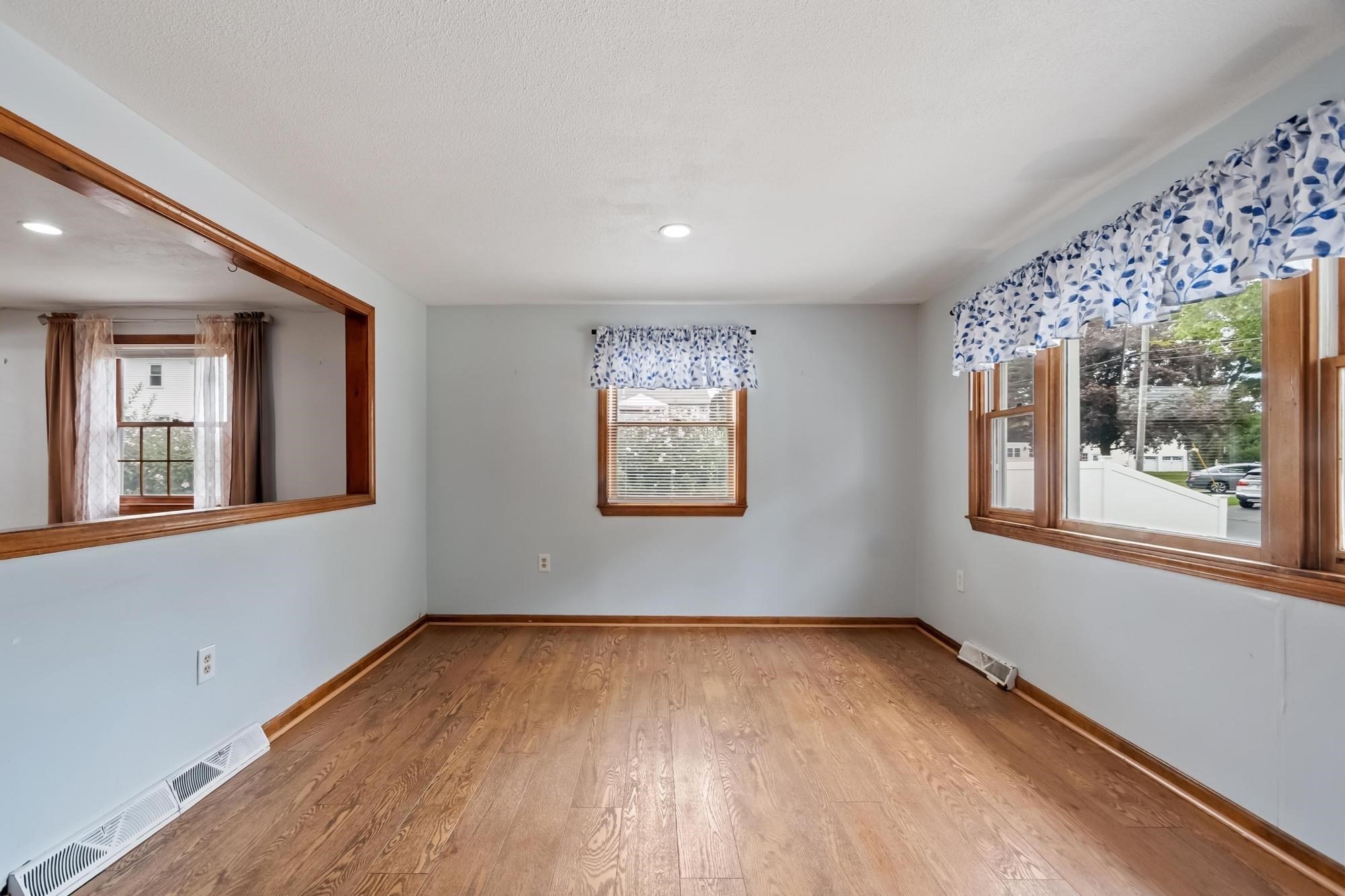 170 Townsend Ave, Lowell, MA 01854 - Image 4