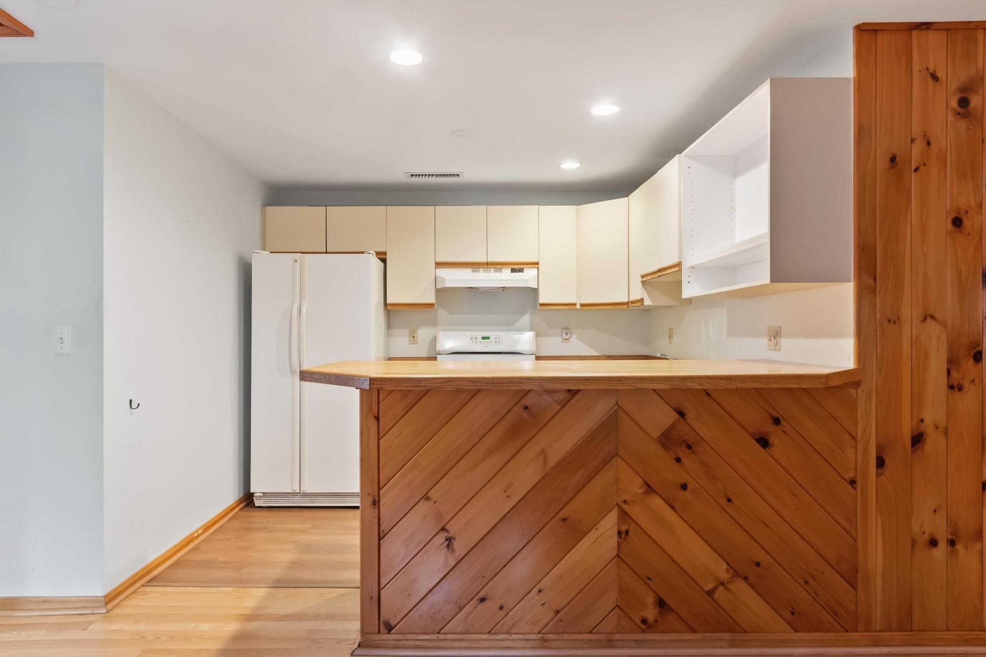 170 Townsend Ave, Lowell, MA 01854 - Image 33