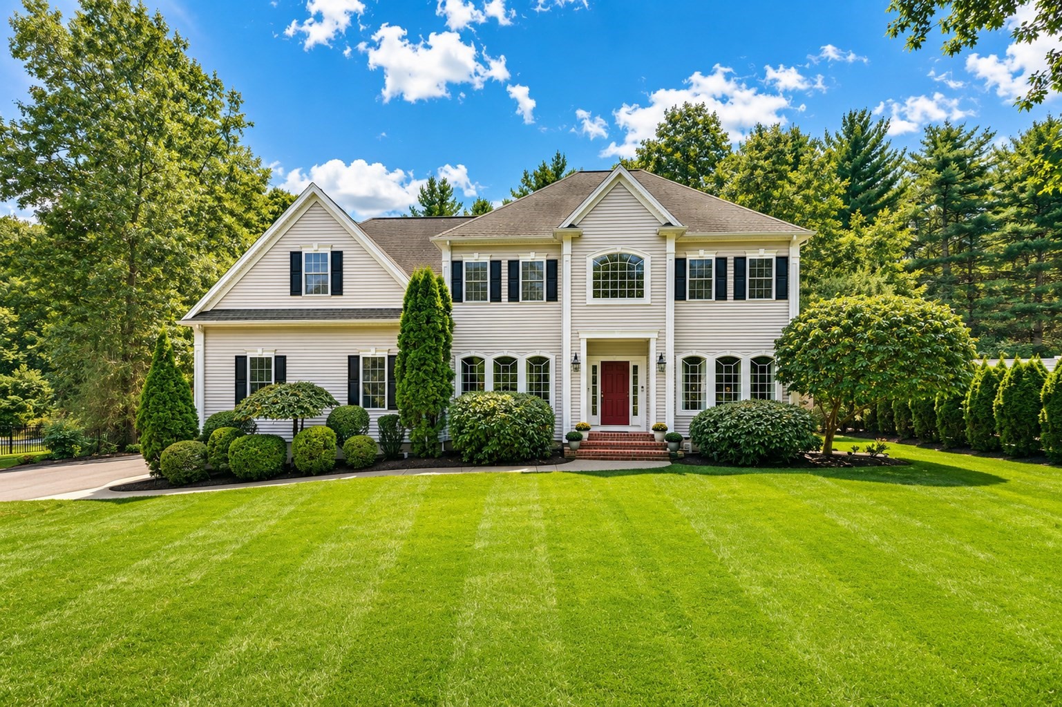 23 Lenox Dr, Franklin, MA 02038
