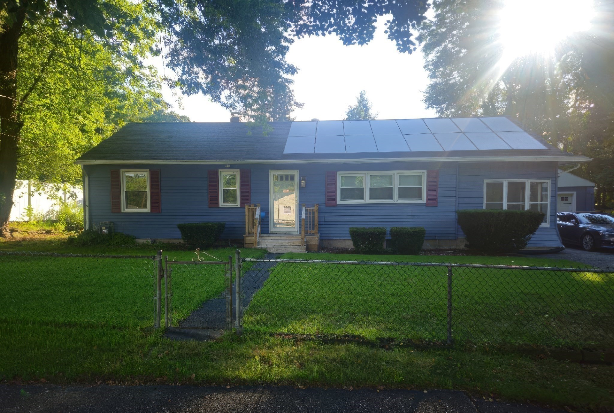 369 Breckwood Blvd, Springfield, MA 01109