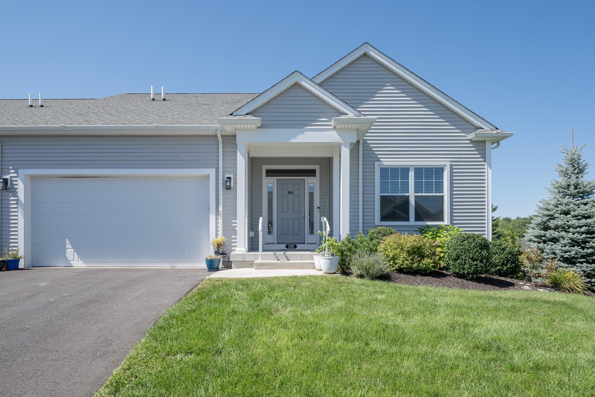 166 Stone Hill Dr Unit 166, Northbridge, MA 01588
