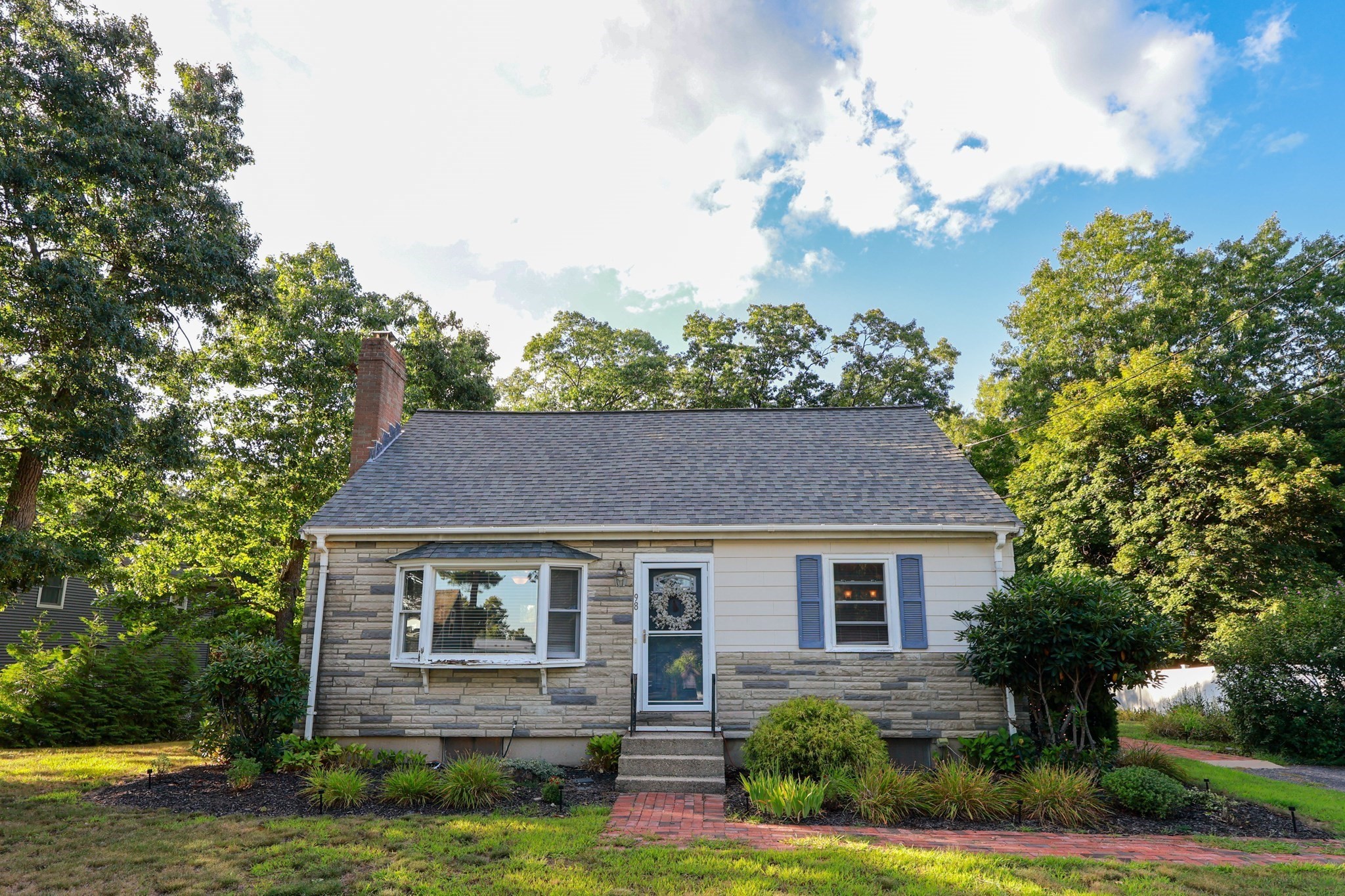 98 Van Kleeck Rd, Millis, MA 02054