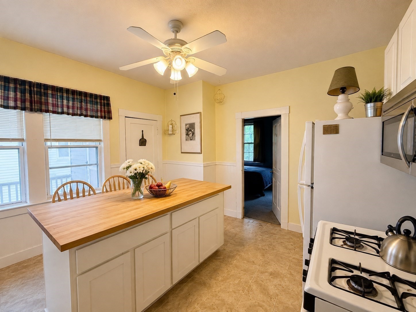 47 Florence Ave, Lowell, MA 01851 - Image 14