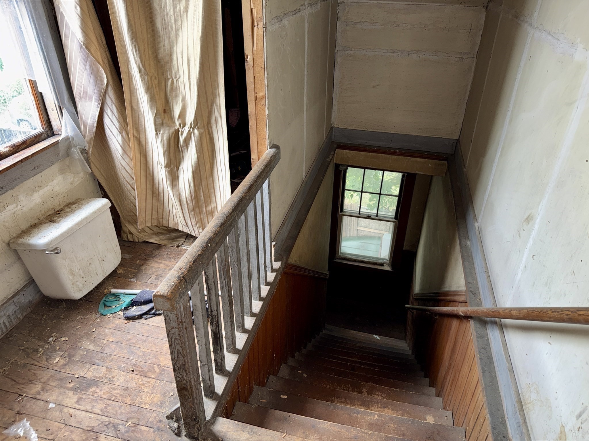 47 Florence Ave, Lowell, MA 01851 - Image 17