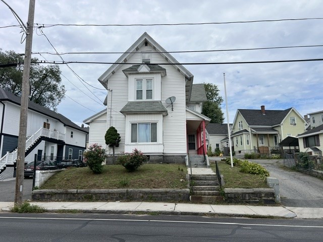 49 Liberty Street, Lowell, MA 01851